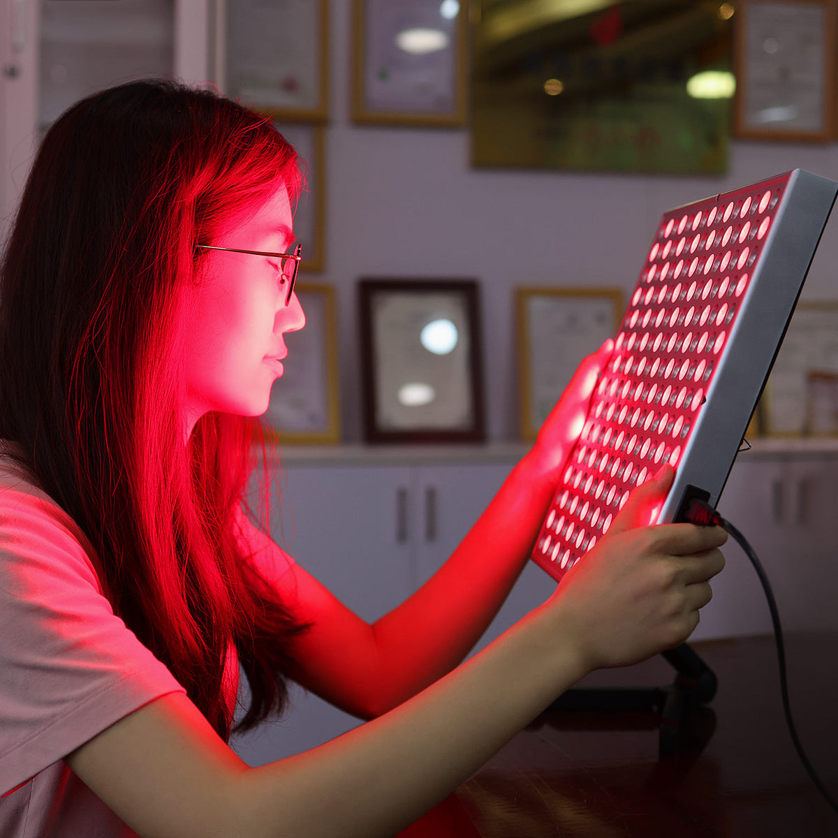 Velisse red and near-infrared light therapy panel