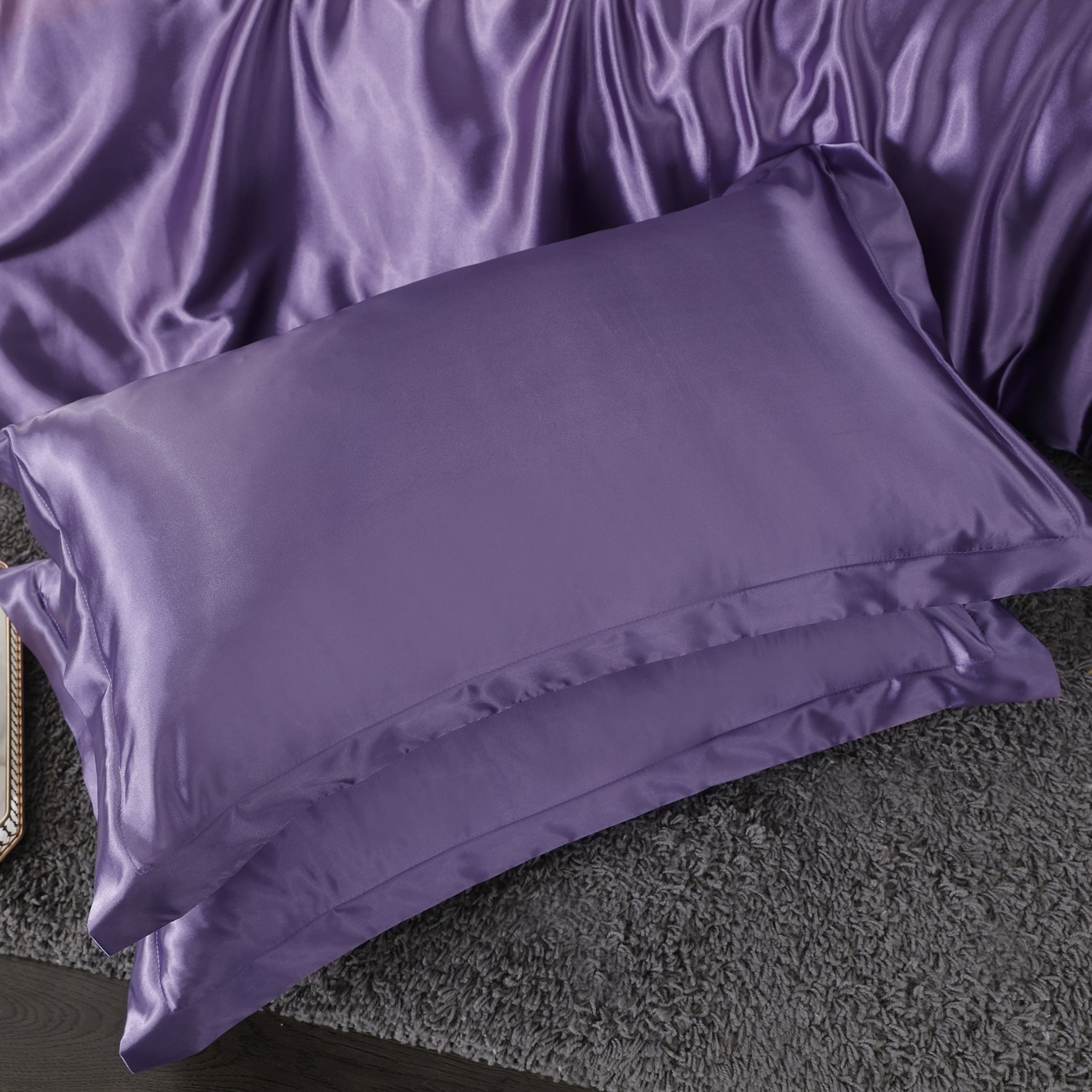 Velisse Beauty Double-Sided Silk Pillowcase — Anti-Ageing Beauty Sleep Hair & Skin Care